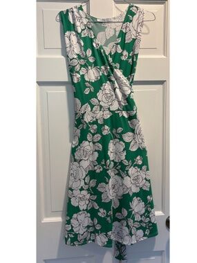 Pretty Green & White Sundress Annalee & Hope Size M